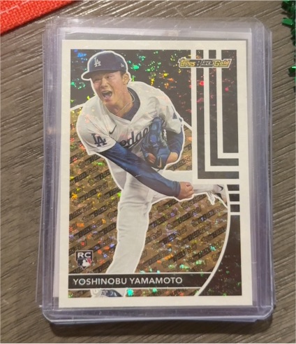 2024 Topps Update Black Gold #BG-13 Yoshinobu Yamamoto — front
