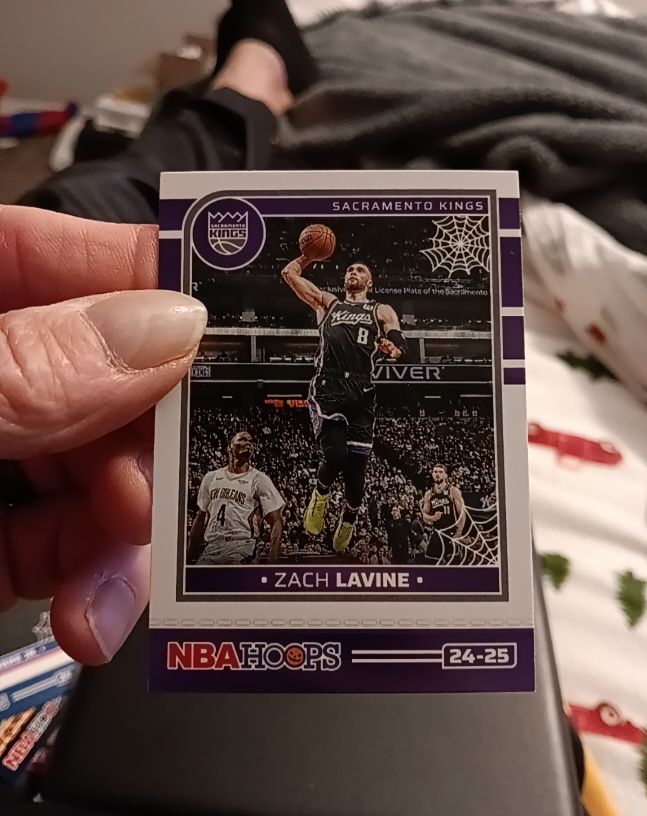 2024-25 Panini NBA Haunted Hoops #28 Zach LaVine — front