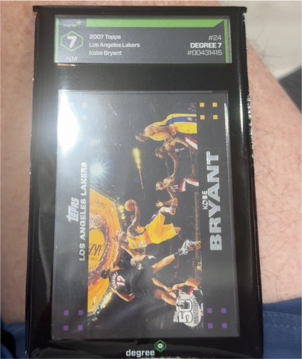 2007 Topps #24 Kobe Bryant — front