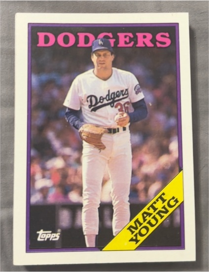1988 Topps #736 Matt Young — front