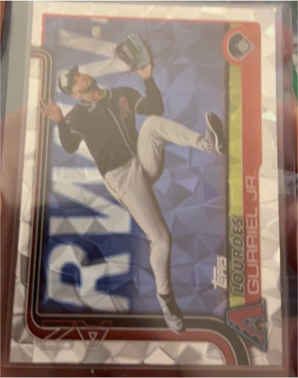2025 Topps #136 Lourdes Gurriel Jr. — front