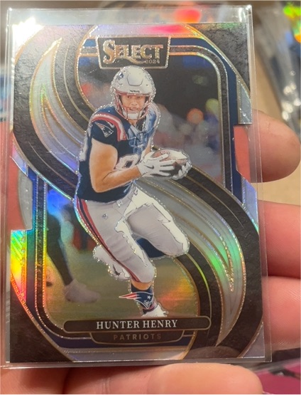 2024 Panini Select Premier Level #160 Hunter Henry — front