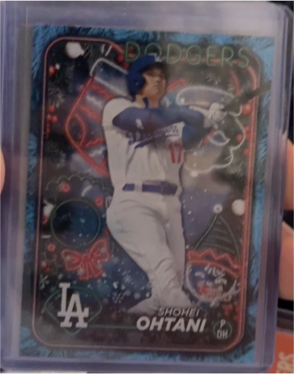 2024 Topps Holiday #H1 Shohei Ohtani — front