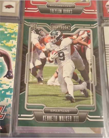 2022 Panini Chronicles Draft Picks Playbook #8 Kenneth Walker III — front