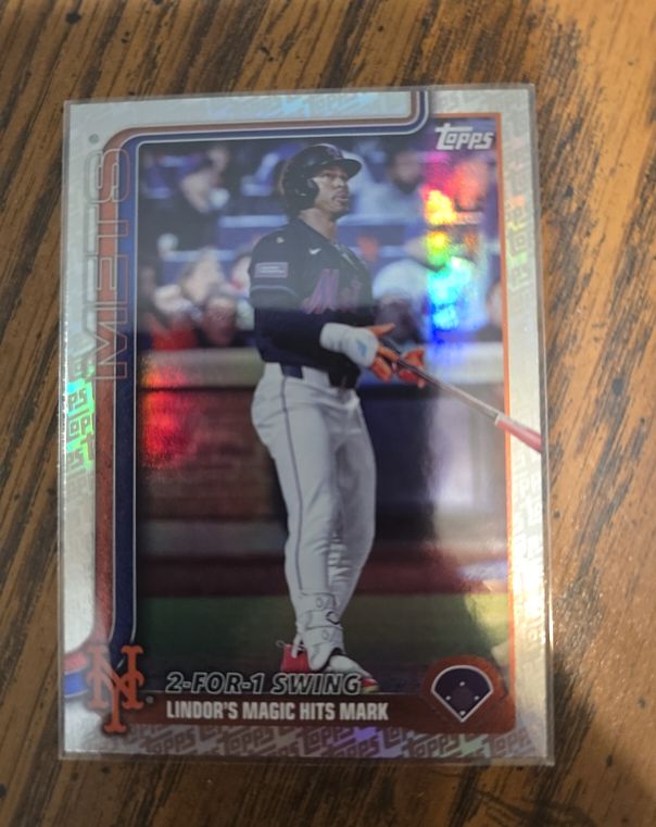 2025 Topps Update #US290 2-For-1 Swing Francisco Lindor — front