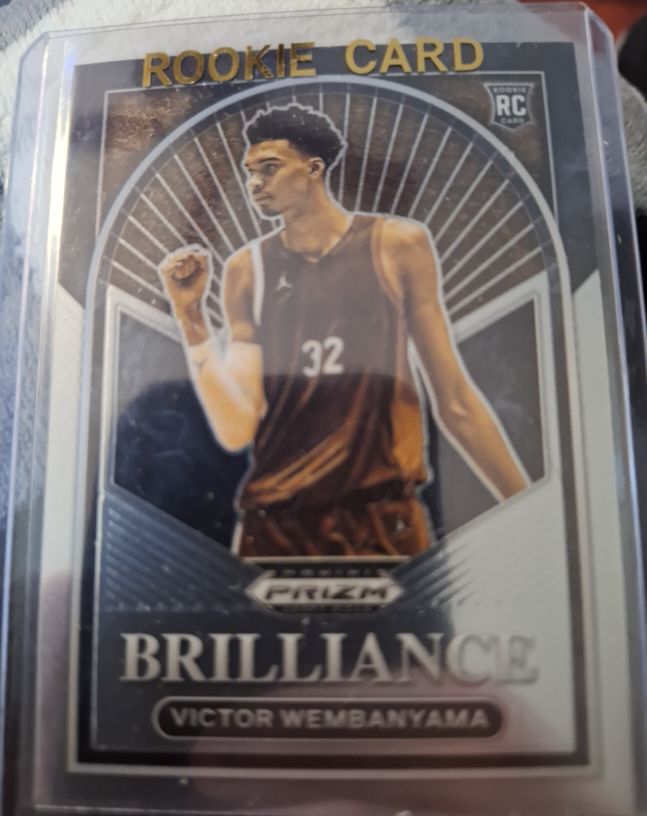 2023-24 Panini Prizm Draft Picks Brilliance #1 Victor Wembanyama — front