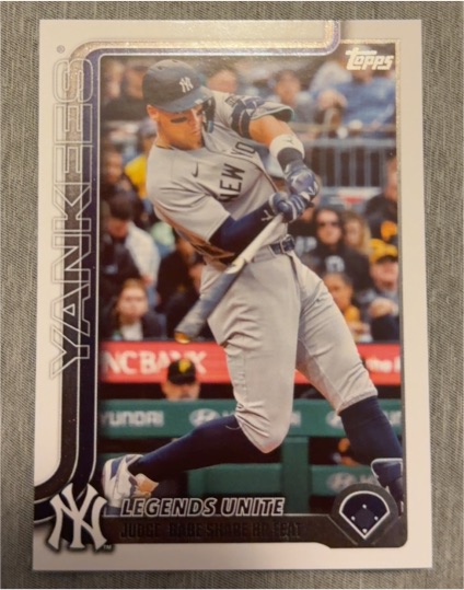 2025 Topps Update #US86 Aaron Judge — front