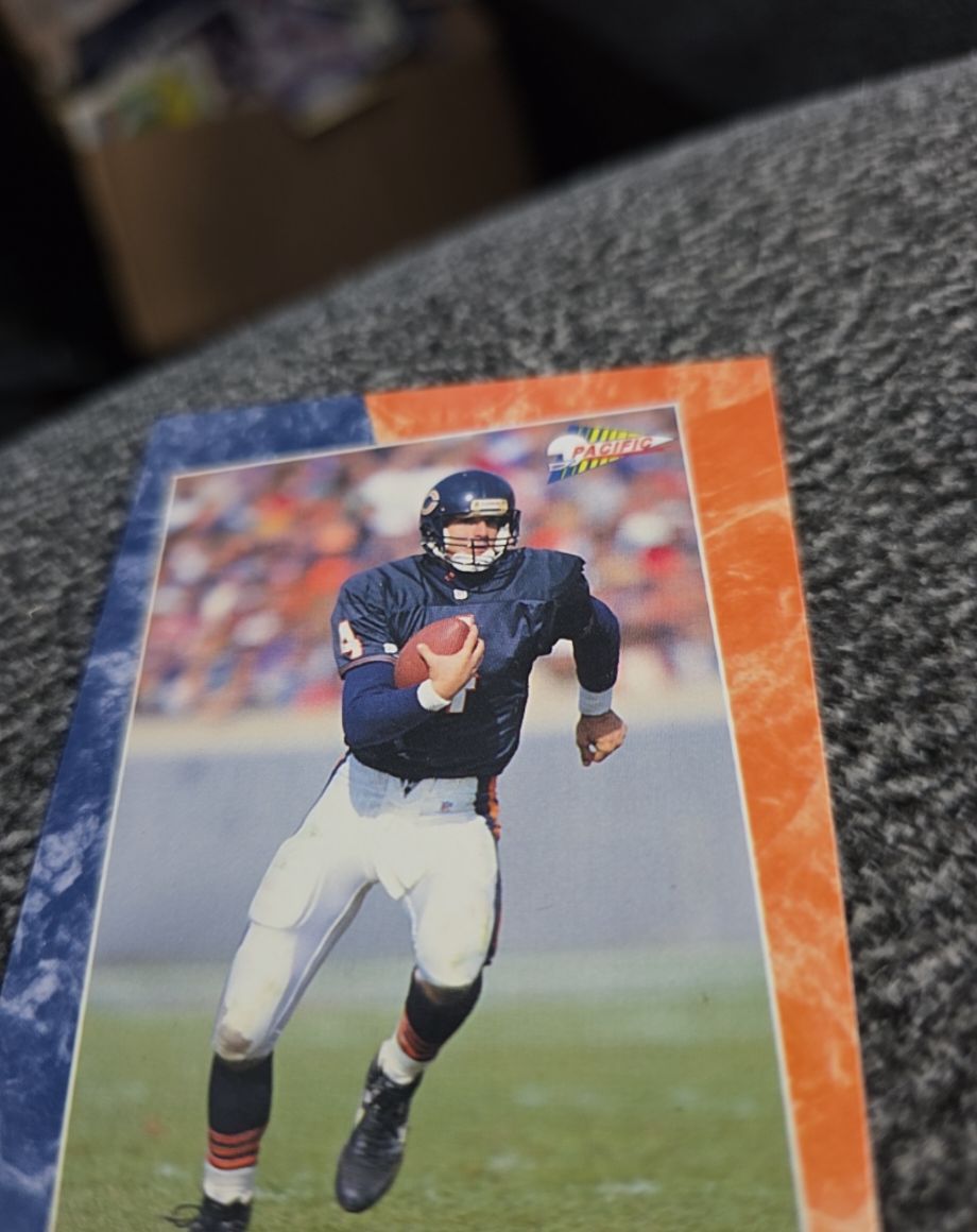1993 Pacific Football Unknown Chicago Bears Player #4 — front