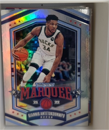 2021-22 Panini Chronicles Marquee #362 Giannis Antetokounmpo — front