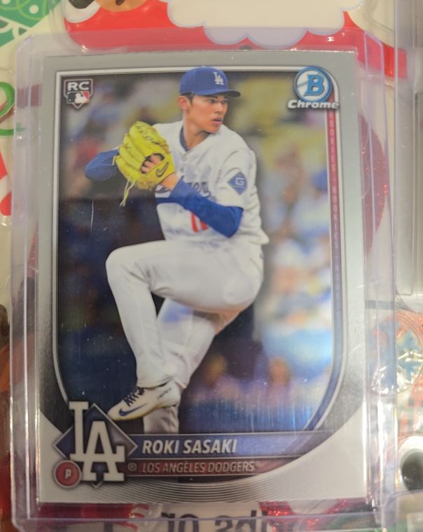 2025 Bowman Chrome #12 Roki Sasaki — front