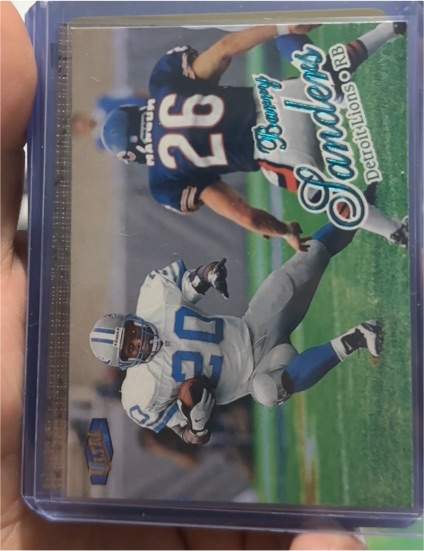 1998 Fleer Ultra #1 Barry Sanders — front