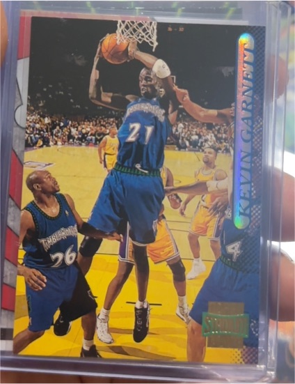 1996-97 Topps Stadium Club #177 Kevin Garnett — front