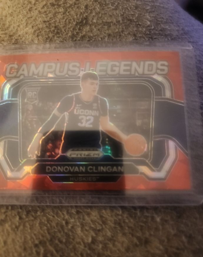 2024 Panini Prizm Draft Picks #9 Donovan Clingan Campus Legends — front