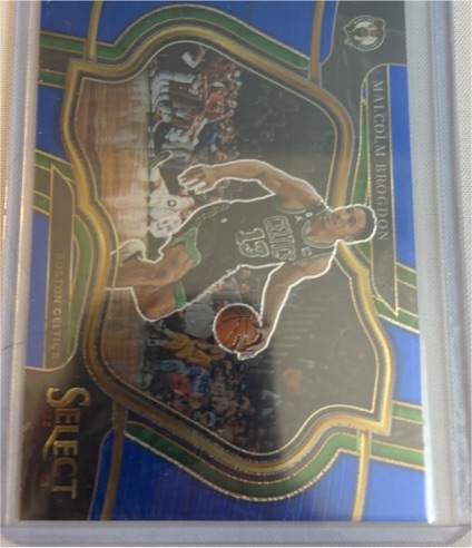 2022-23 Panini Select Courtside #211 Malcolm Brogdon — front