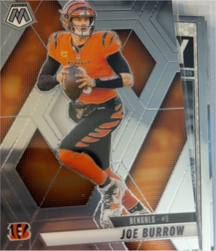 2025 Panini Mosaic #9 Joe Burrow — front
