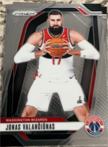 2024-25 Panini Prizm #76 Jonas Valanciunas — front
