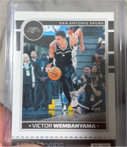 2024-25 Panini NBA Hoops #165 Victor Wembanyama — front