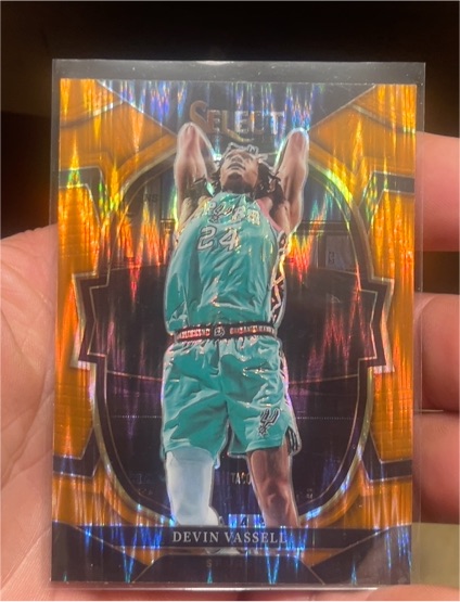 2022-23 Panini Select #64 Devin Vassell Orange Flash Prizm — front
