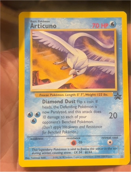 1999 Pokémon #22 Articuno Black Star Promo — front