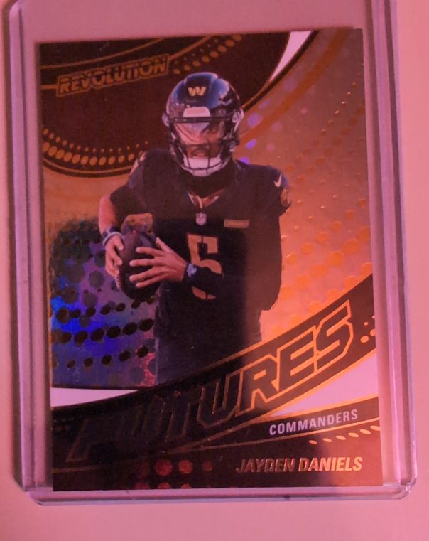 2025 Panini Revolution #5 Jayden Daniels — front