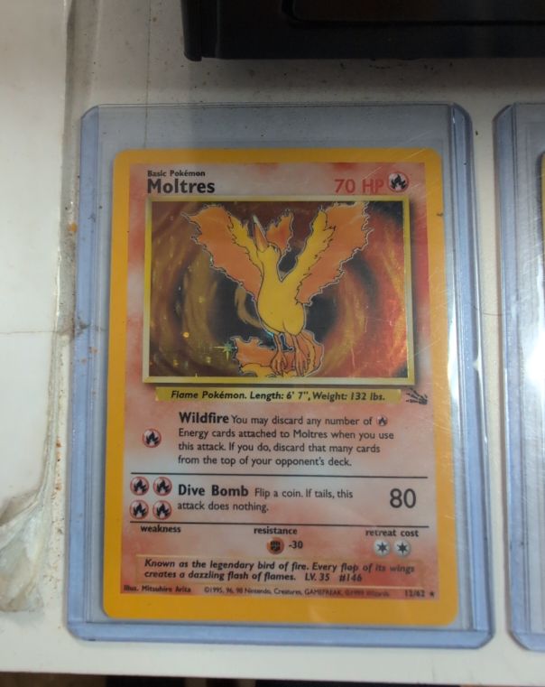 1999 Pokémon Fossil #12 Moltres — front