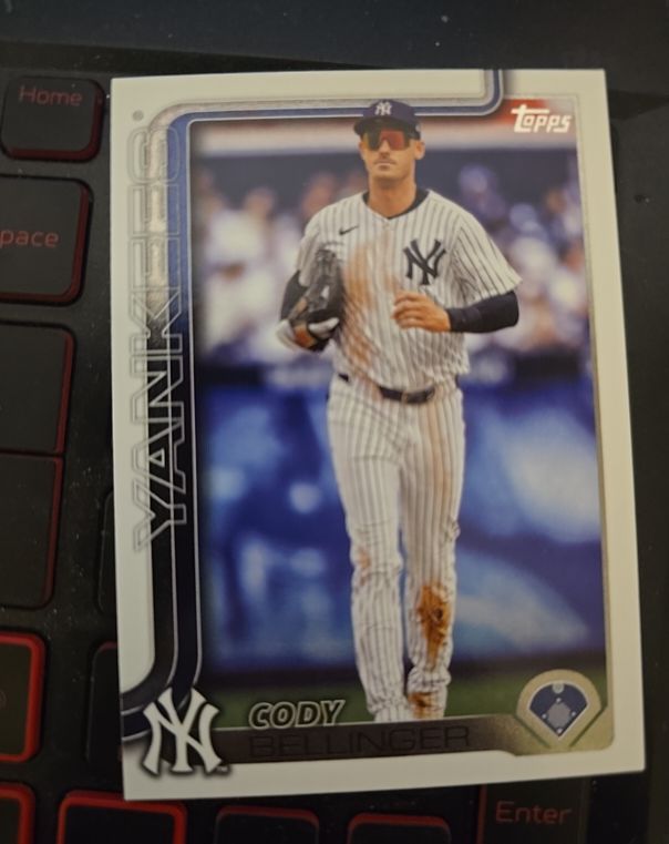 2025 Topps Series 2 #526 Cody Bellinger — front
