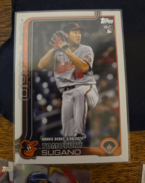 2025 Topps Chrome #166 Tomoyuki Sugano — front