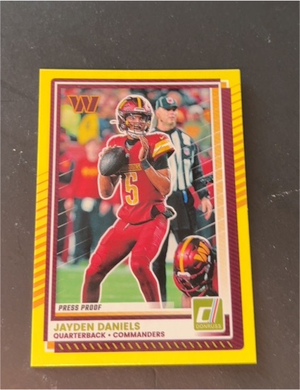 2025 Panini Donruss #28 Jayden Daniels — front