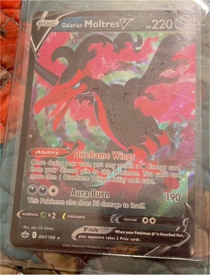 2021 Pokemon TCG Chilling Reign #097 Galarian Moltres V — front