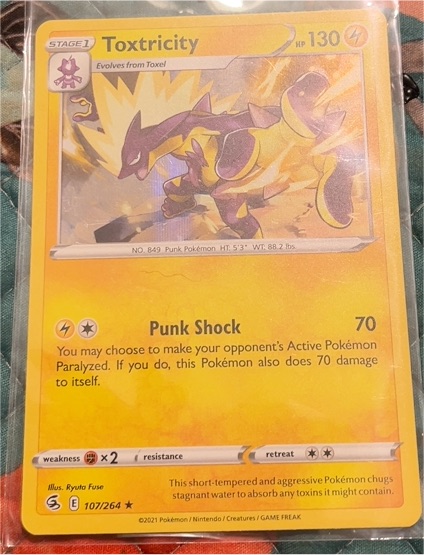 2021 Pokémon Fusion Strike #107 Toxtricity — front