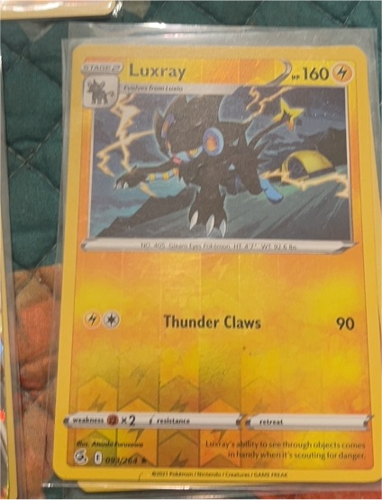 2021 Pokémon Fusion Strike #093 Luxray — front
