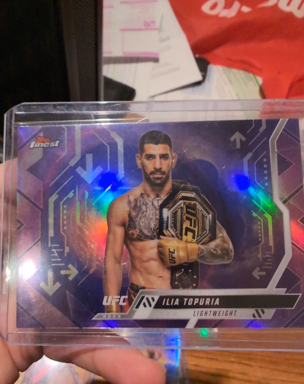 2025 Topps Finest UFC #FM-4 Ilia Topuria — front