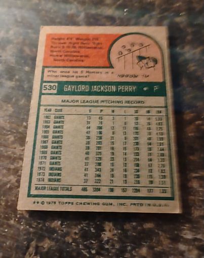 1975 Topps #530 Gaylord Perry — front
