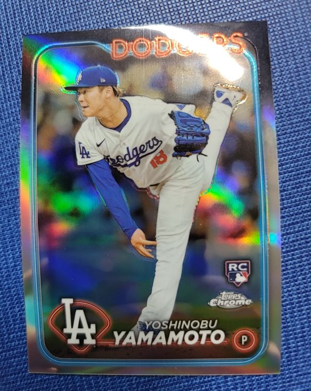 2024 Topps Chrome #18 Yoshinobu Yamamoto — front