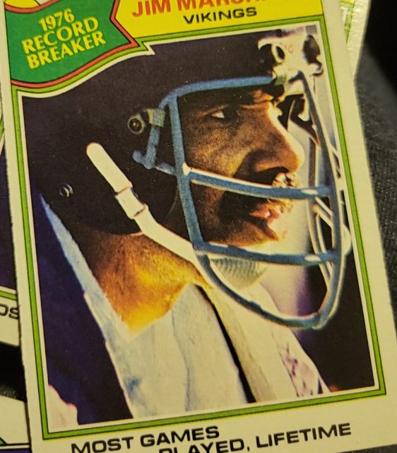 1977 Topps #452 Jim Marshall — front