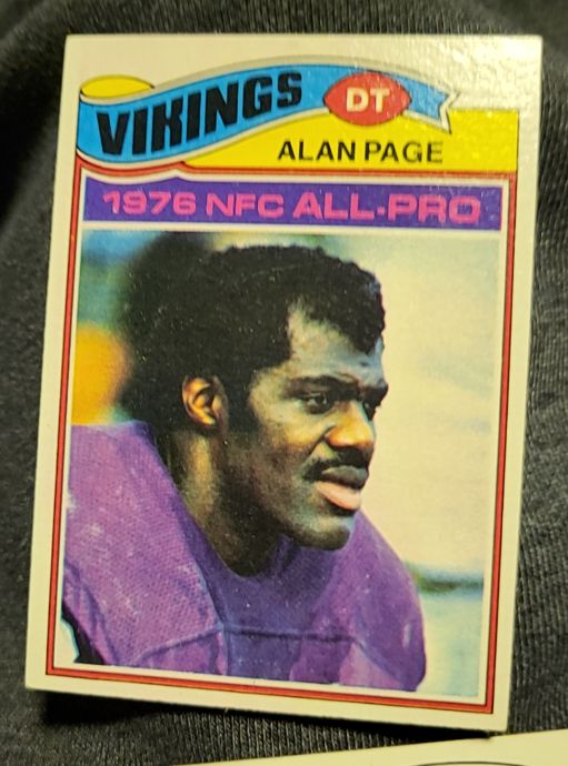 1977 Topps #230 Alan Page — front