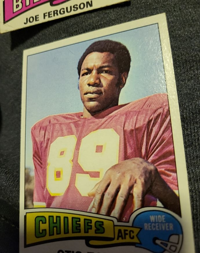 1975 Topps #75 Otis Taylor — front