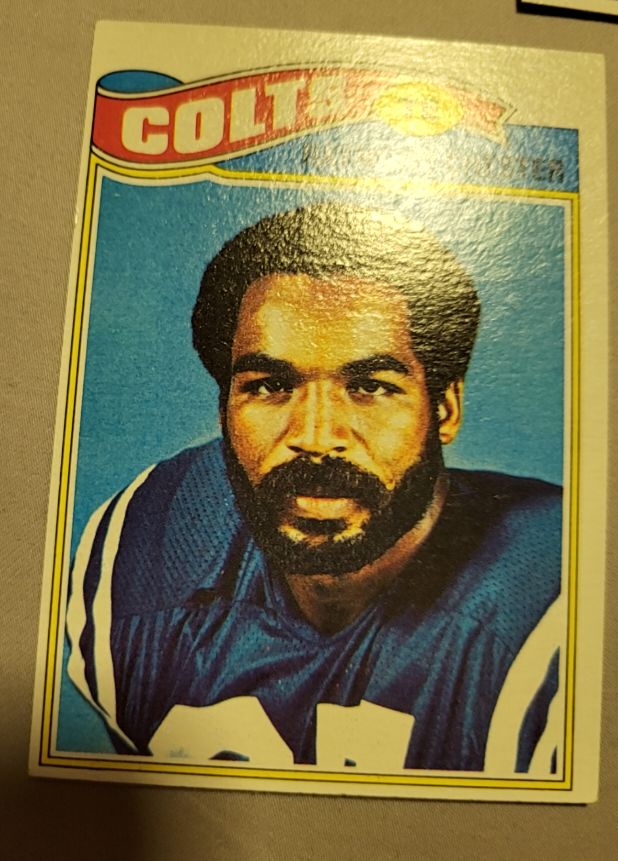 1977 Topps #351 Raymond Chester — front