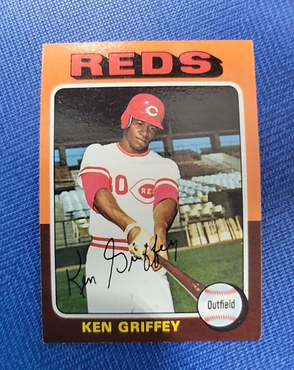 1975 Topps #284 Ken Griffey — front
