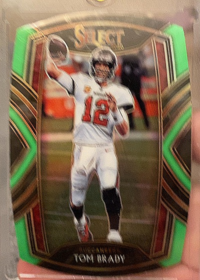 2020 Panini Select #201 Tom Brady Neon Green Prizm Die Cut — front