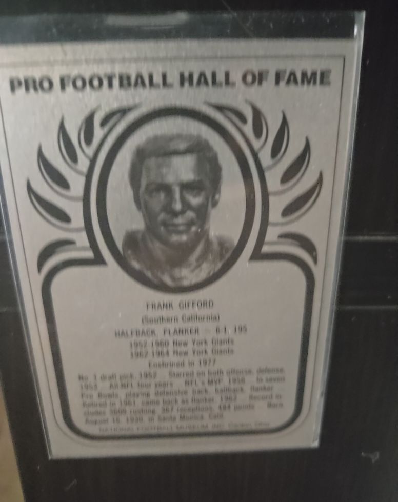 1982-2013 Hall of Fame Metallics #NNO Frank Gifford — front