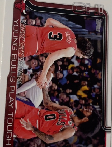 2025-26 Topps #277 Windy City Wonder: Young Bulls Play Tough Josh Giddey — front