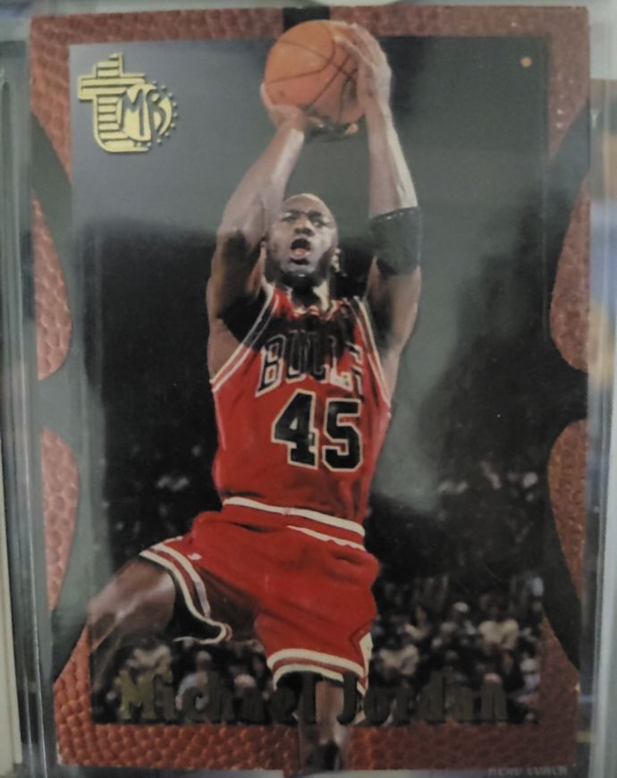 1994-95 Topps Embossed #121 Michael Jordan — front