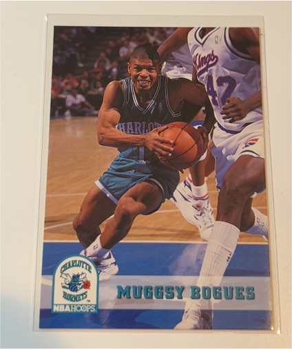 1993-94 NBA Hoops #18 Muggsy Bogues — front