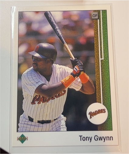 1989 Upper Deck #384 Tony Gwynn — front