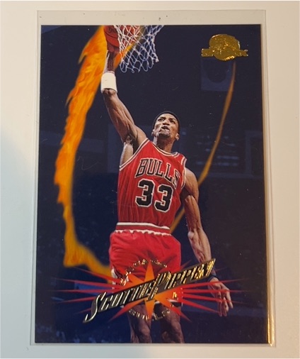 1995-96 SkyBox Premium #18 Scottie Pippen — front