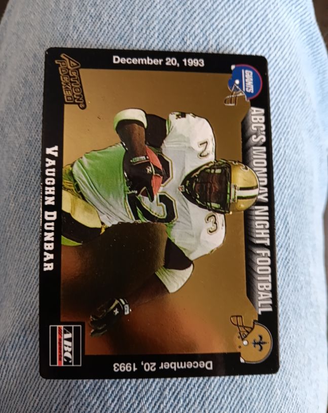 1993 Action Packed Monday Night Football Vaughn Dunbar — front