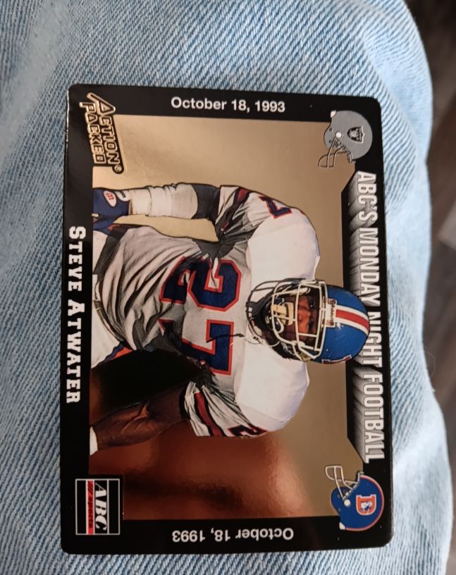 1993 Action Packed Monday Night Football #28 Steve Atwater — front