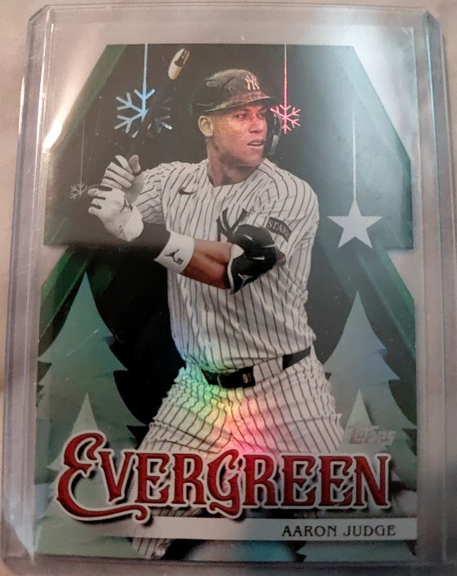 2025 Topps Holiday #E-11 Aaron Judge — front