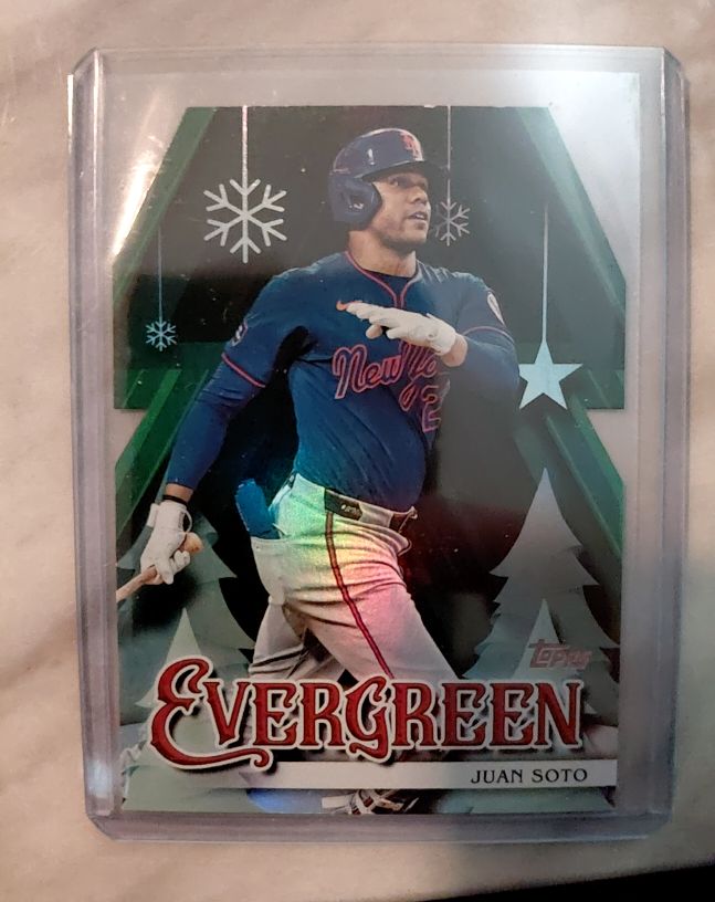 2025 Topps Holiday #E-22 Juan Soto Evergreen — front